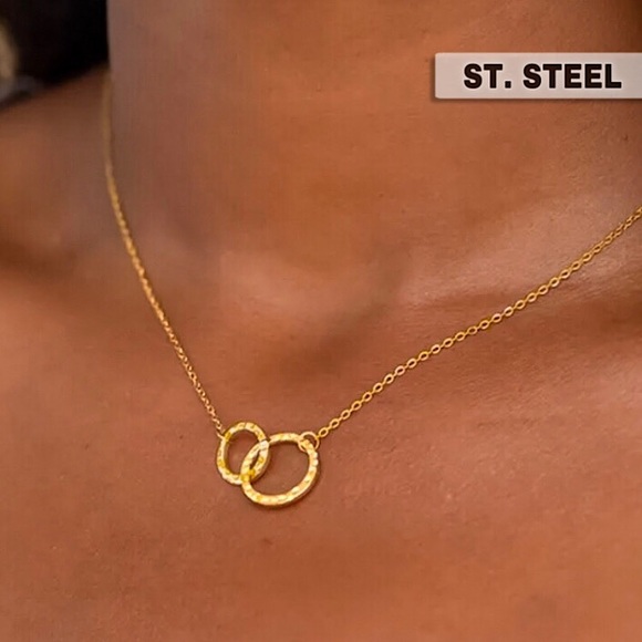 🔵𝟲𝟱%𝗢𝗙𝗙 𝗯𝘂𝗻𝗱𝗹𝗲𝘀 𝟯+🔵 NEW Interlocked Stainless Steel Necklace - Picture 1 of 15
